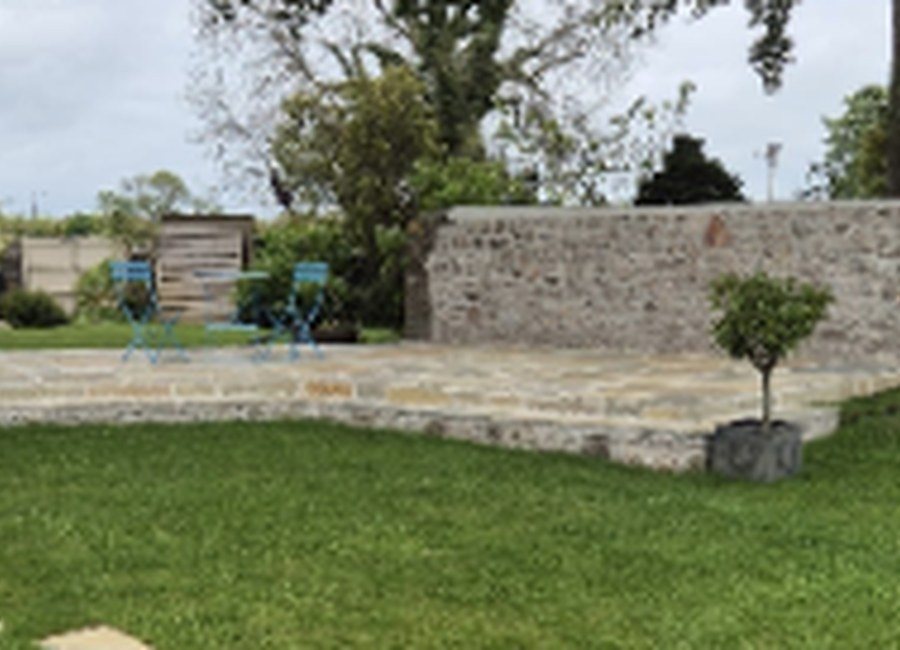 Stone garden path by Oakhill Building Services