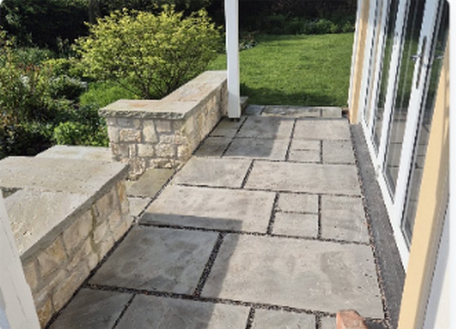 Stone wall entrance detailing