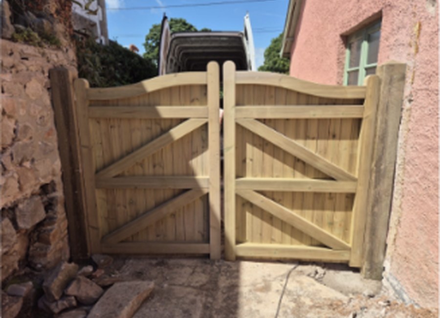 Timber gate and boundary work